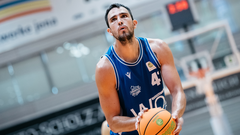Medipolis SC Jena setzt Kurs auf die neue Basketball-Saison: Alexander Herrera im Testspiel gegen die Dresden Titans